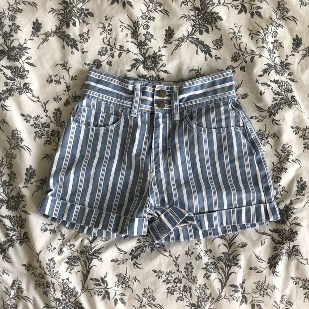 UO Stripe High Rise Shorts